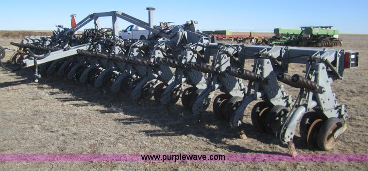 image for item B5584 Hiniker 6000 16 row cultivator