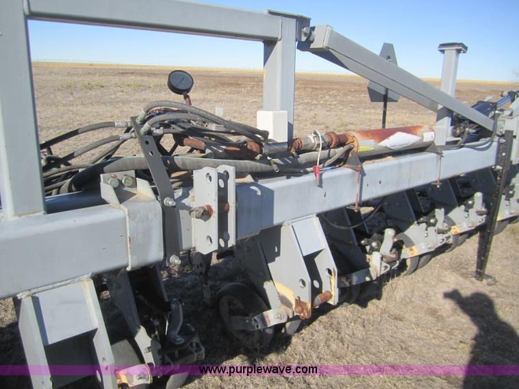 image for item B5584 Hiniker 6000 16 row cultivator