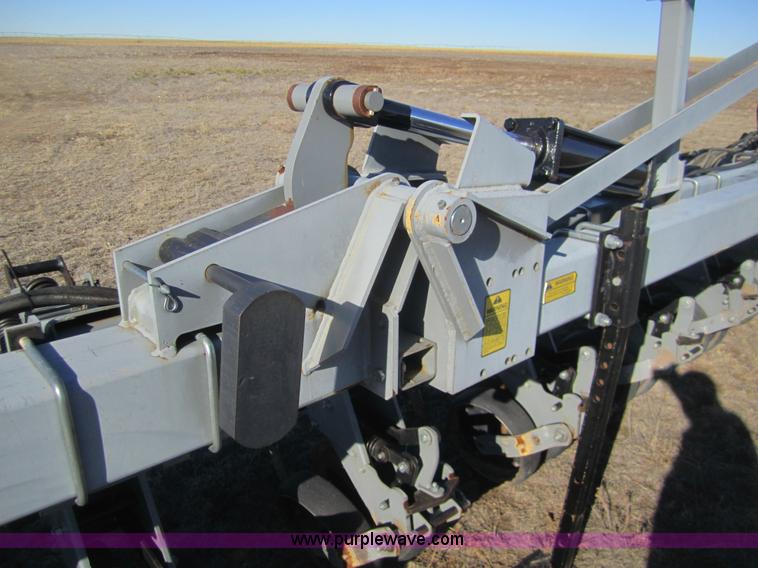 image for item B5584 Hiniker 6000 16 row cultivator