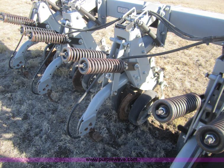 image for item B5584 Hiniker 6000 16 row cultivator
