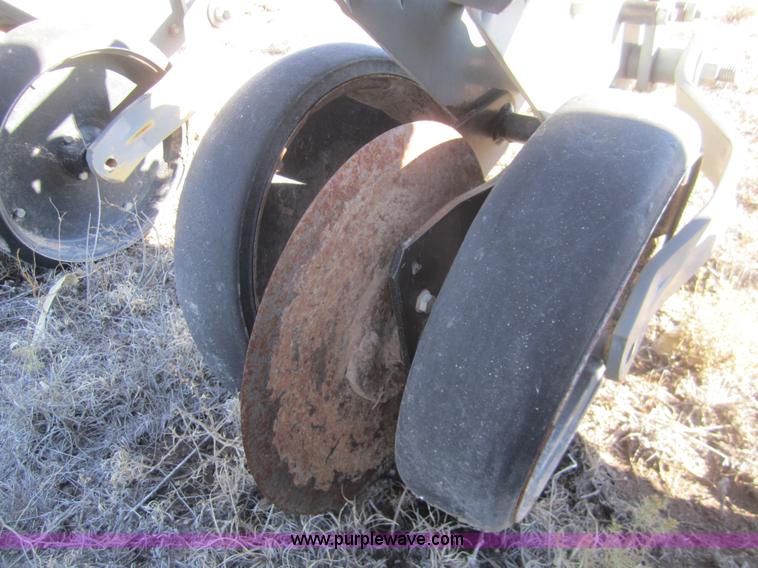 image for item B5584 Hiniker 6000 16 row cultivator