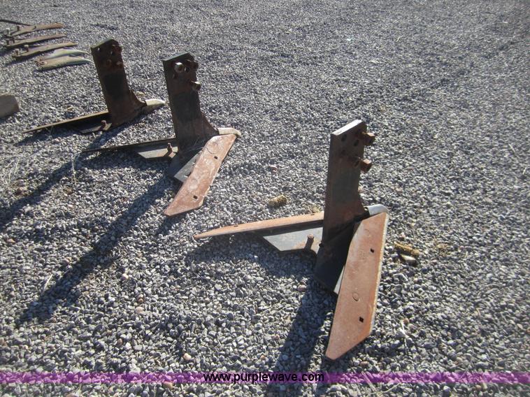 image for item B5584 Hiniker 6000 16 row cultivator