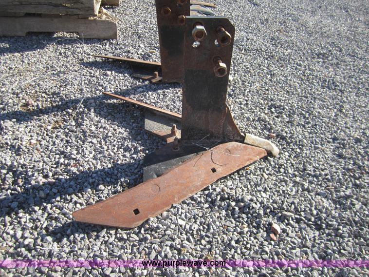 image for item B5584 Hiniker 6000 16 row cultivator