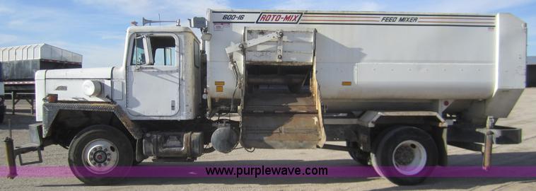 image for item B5607 1978 International F5050 feed truck