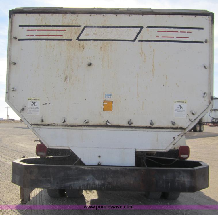 image for item B5607 1978 International F5050 feed truck