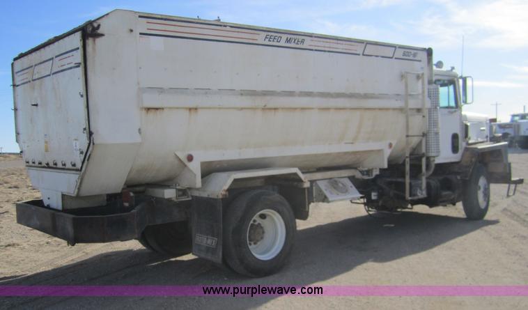 image for item B5607 1978 International F5050 feed truck
