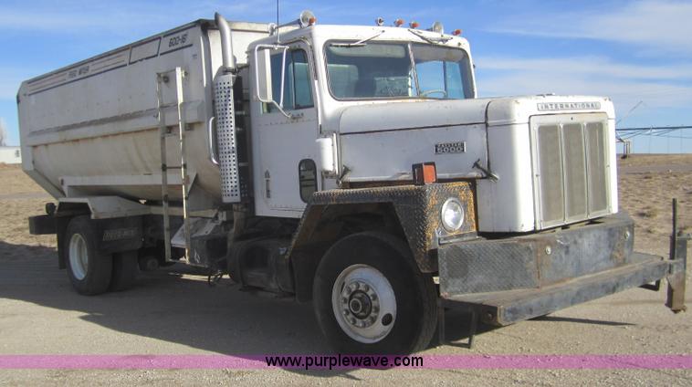 image for item B5607 1978 International F5050 feed truck