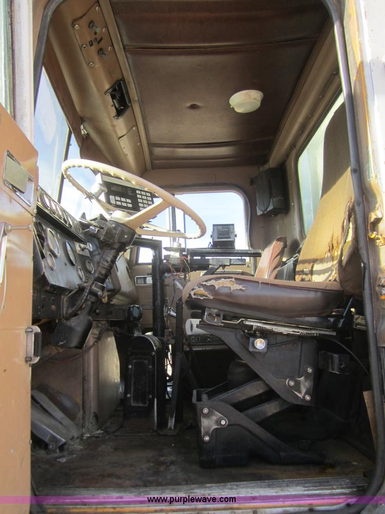 image for item B5607 1978 International F5050 feed truck