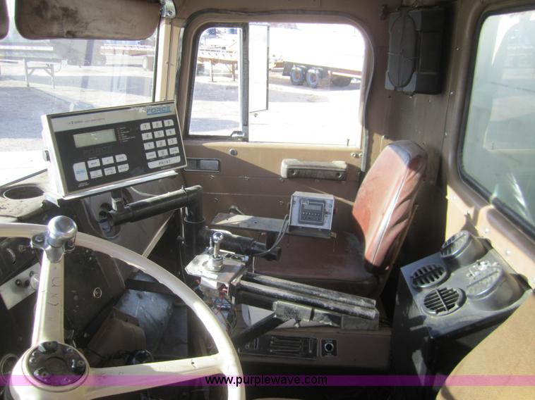 image for item B5607 1978 International F5050 feed truck