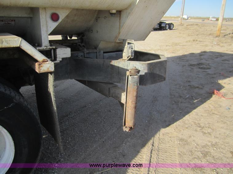 image for item B5607 1978 International F5050 feed truck