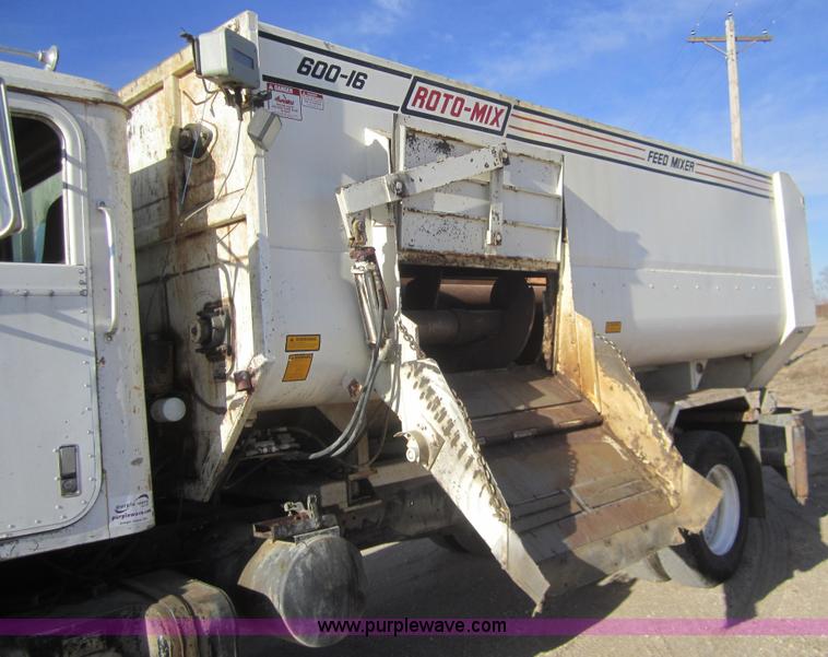 image for item B5607 1978 International F5050 feed truck