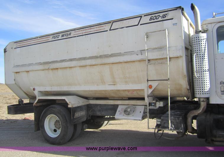 image for item B5607 1978 International F5050 feed truck