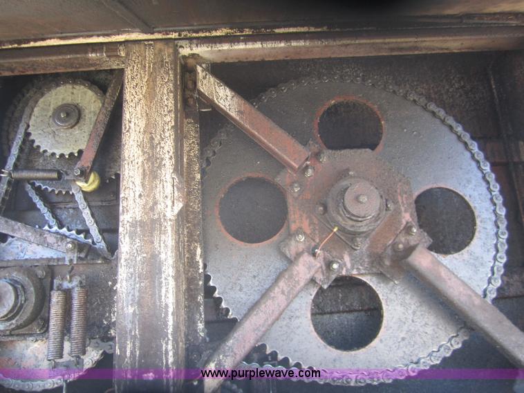 image for item B5607 1978 International F5050 feed truck