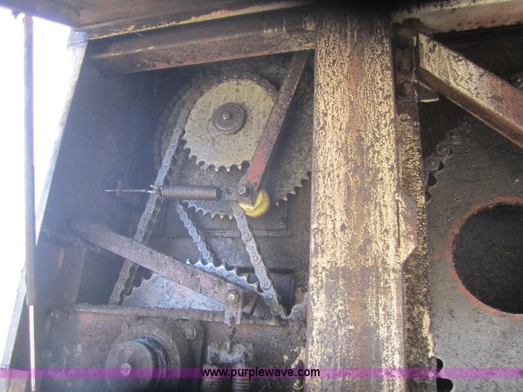 image for item B5607 1978 International F5050 feed truck