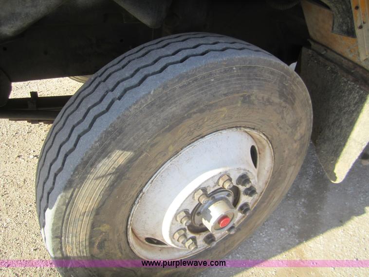 image for item B5607 1978 International F5050 feed truck