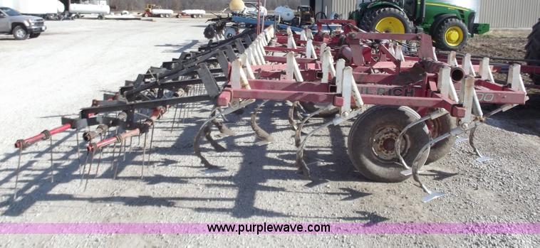 image for item B6147 Wil-Rich 2800 field cultivator