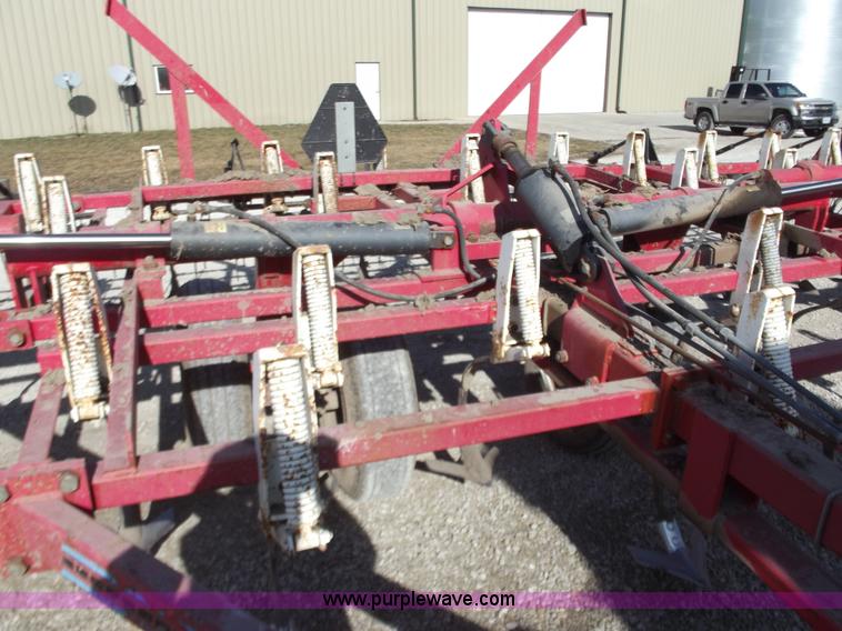 image for item B6147 Wil-Rich 2800 field cultivator