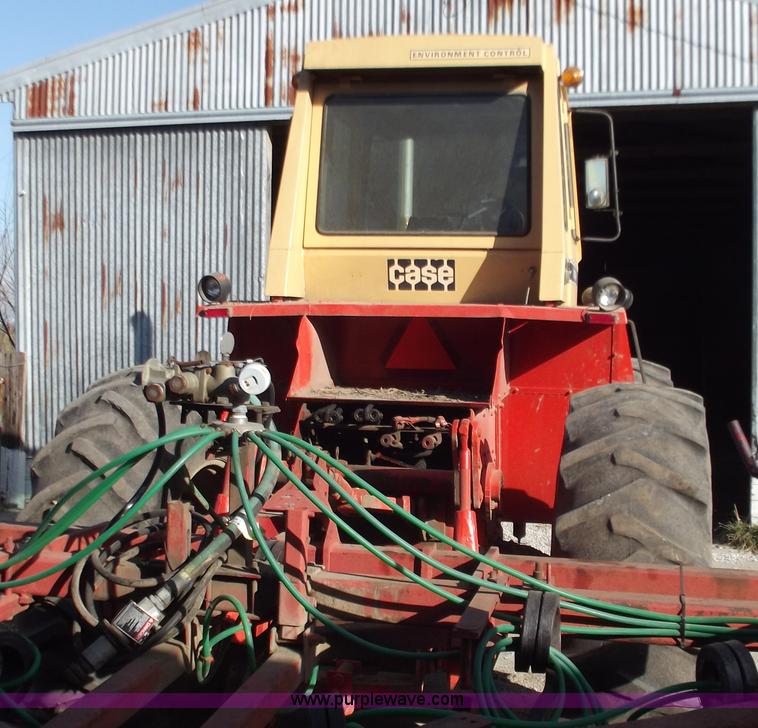 image for item B6148 1973 Case 2470 4WD tractor