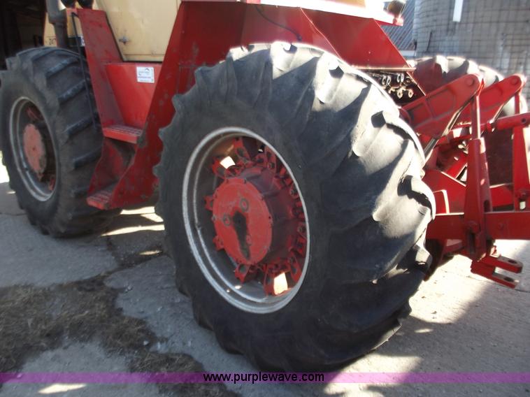 image for item B6148 1973 Case 2470 4WD tractor