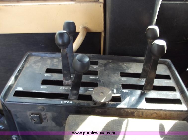 image for item B6148 1973 Case 2470 4WD tractor