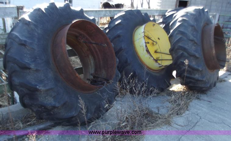 image for item B6148 1973 Case 2470 4WD tractor