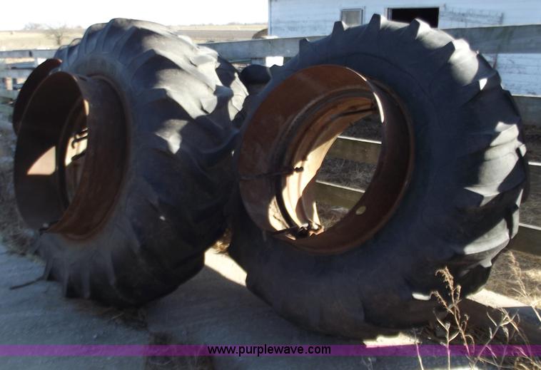 image for item B6148 1973 Case 2470 4WD tractor