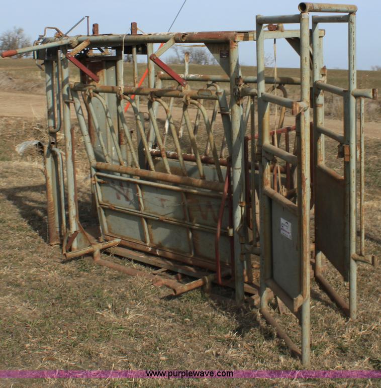 image for item B8897 WW squeeze chute