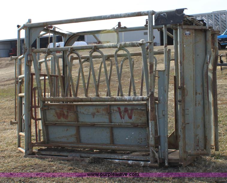 image for item B8897 WW squeeze chute