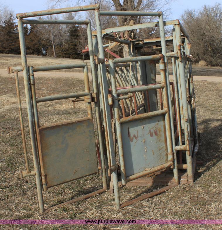 image for item B8897 WW squeeze chute
