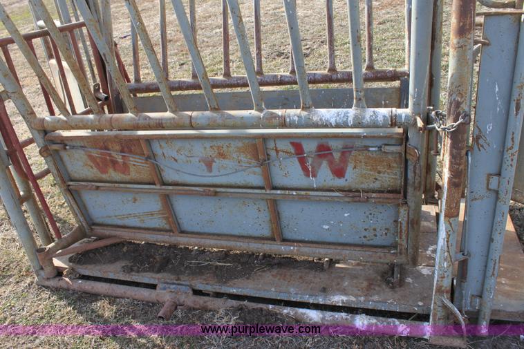 image for item B8897 WW squeeze chute