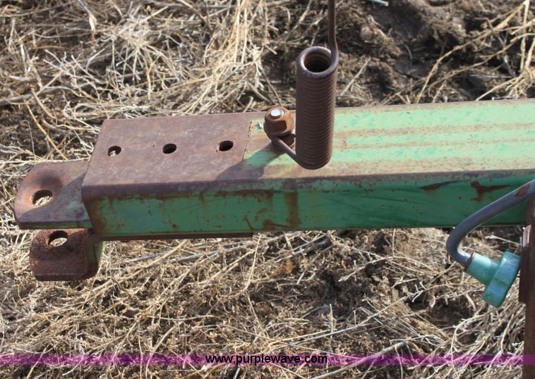 image for item B8901 John Deere 8300 grain drill