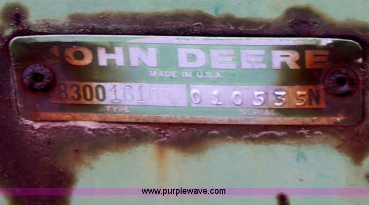 image for item B8901 John Deere 8300 grain drill