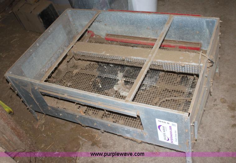 Bower self contained brooder in Towanda, KS | Item B8946 sold | Purple Wave