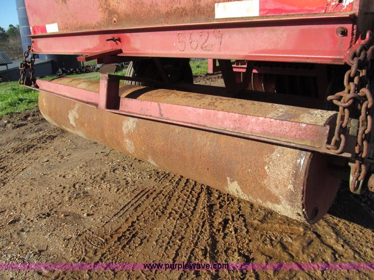 image for item D3003 Bermuda King 8/96 No-Till Fairway sprig planter