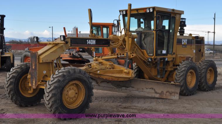 image for item A5810 1998 Caterpillar 140H motor grader VHP