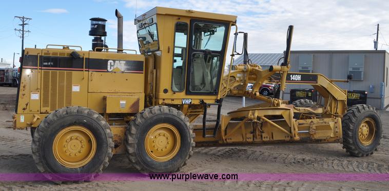 image for item A5810 1998 Caterpillar 140H motor grader VHP