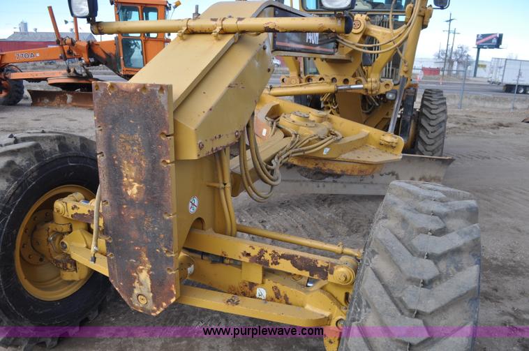 image for item A5810 1998 Caterpillar 140H motor grader VHP