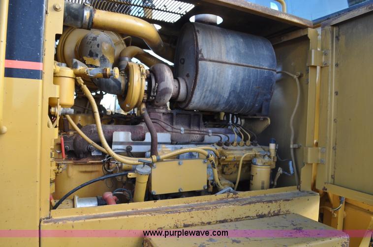 image for item A5810 1998 Caterpillar 140H motor grader VHP