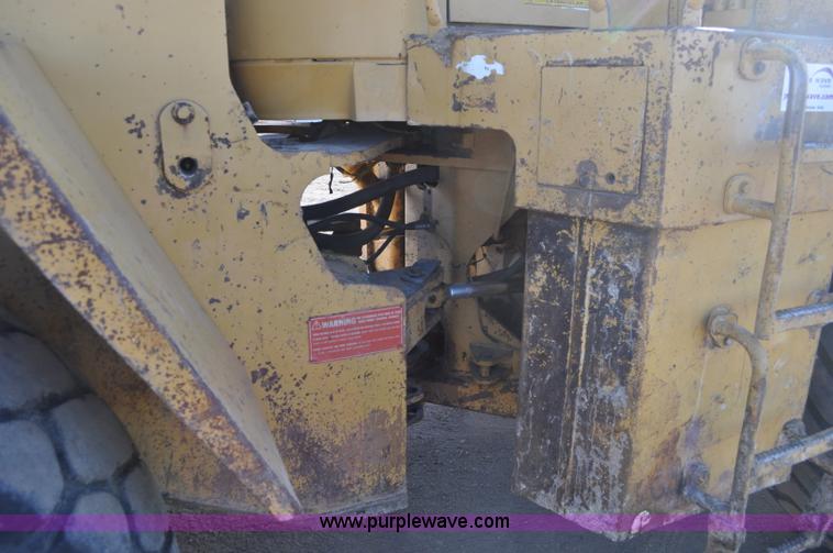 image for item A5811 1981 Caterpillar 966D wheel loader