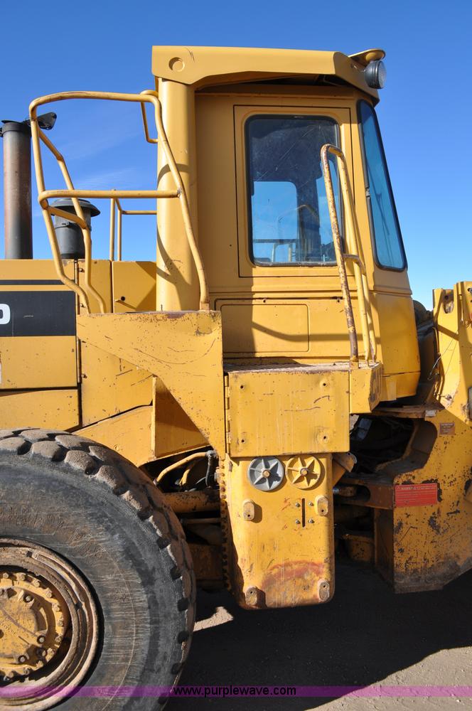 image for item A5811 1981 Caterpillar 966D wheel loader