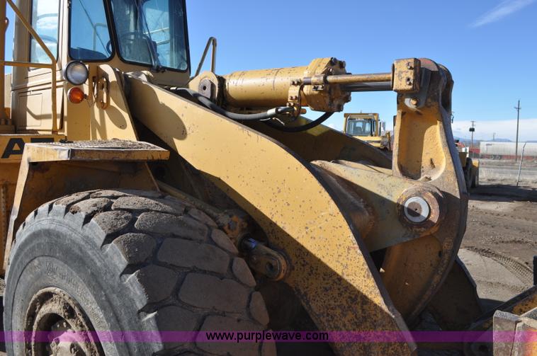 image for item A5811 1981 Caterpillar 966D wheel loader