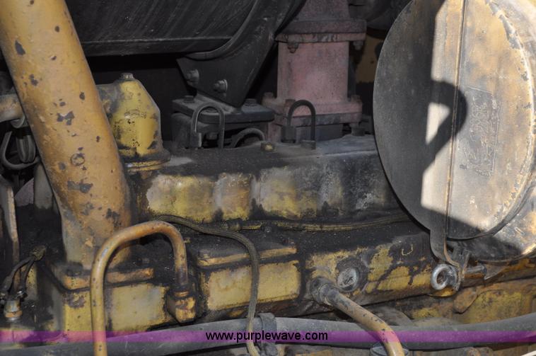 image for item A5811 1981 Caterpillar 966D wheel loader