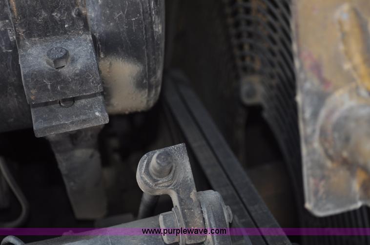 image for item A5811 1981 Caterpillar 966D wheel loader