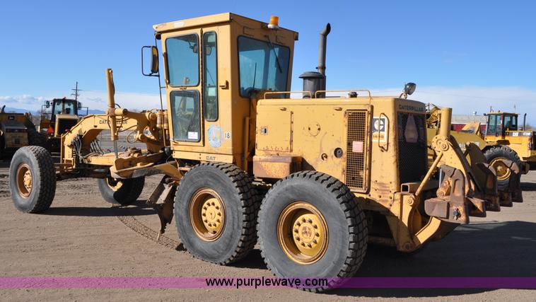 image for item A5812 1982 Caterpillar 140G motor grader