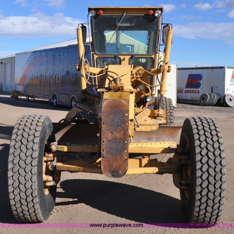 image for item A5812 1982 Caterpillar 140G motor grader