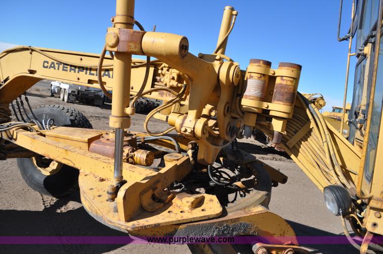 image for item A5812 1982 Caterpillar 140G motor grader