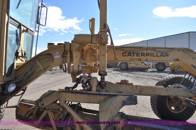 image for item A5812 1982 Caterpillar 140G motor grader