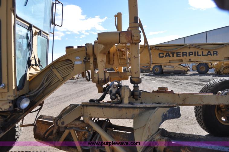 image for item A5812 1982 Caterpillar 140G motor grader