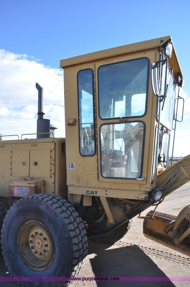 image for item A5812 1982 Caterpillar 140G motor grader