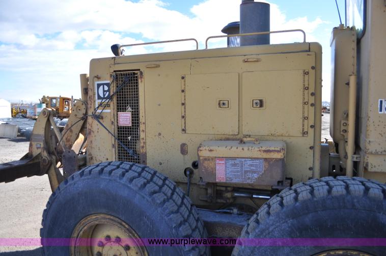 image for item A5812 1982 Caterpillar 140G motor grader